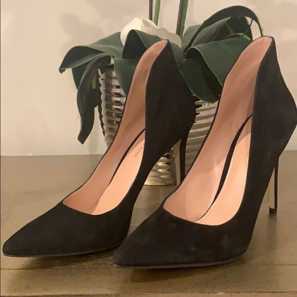 🎉Last Deal🎉Black suede heel